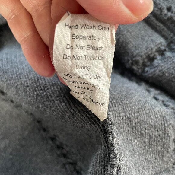 CAbi Gray A Line Cable Knit Sweater Mini Skirt Womens Size Small Pleated Pull On - Picture 5 of 8